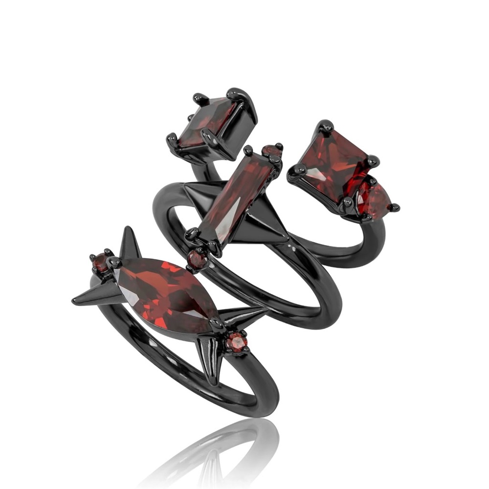 NWT NOIR  ICE CRYSTAL RINGS SET OF 3